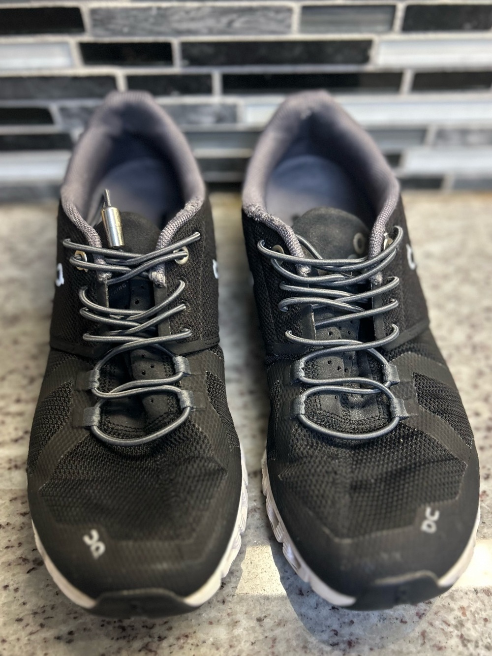 On Cloud womens cloud 5 Black Athletic Running Shoes - size 7